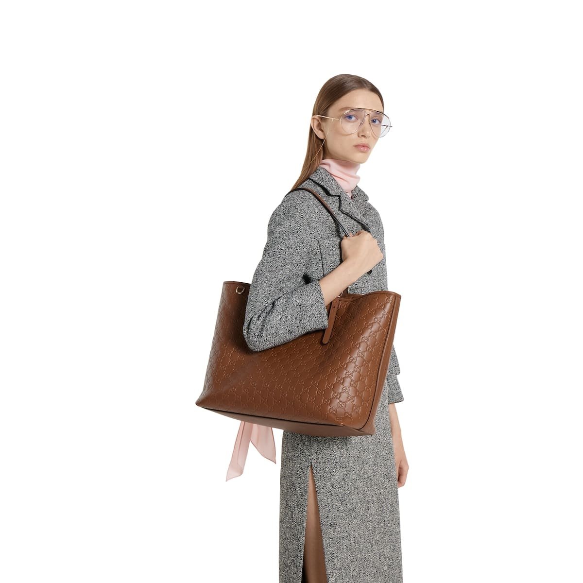Gvc*1 Emblem large tote bag