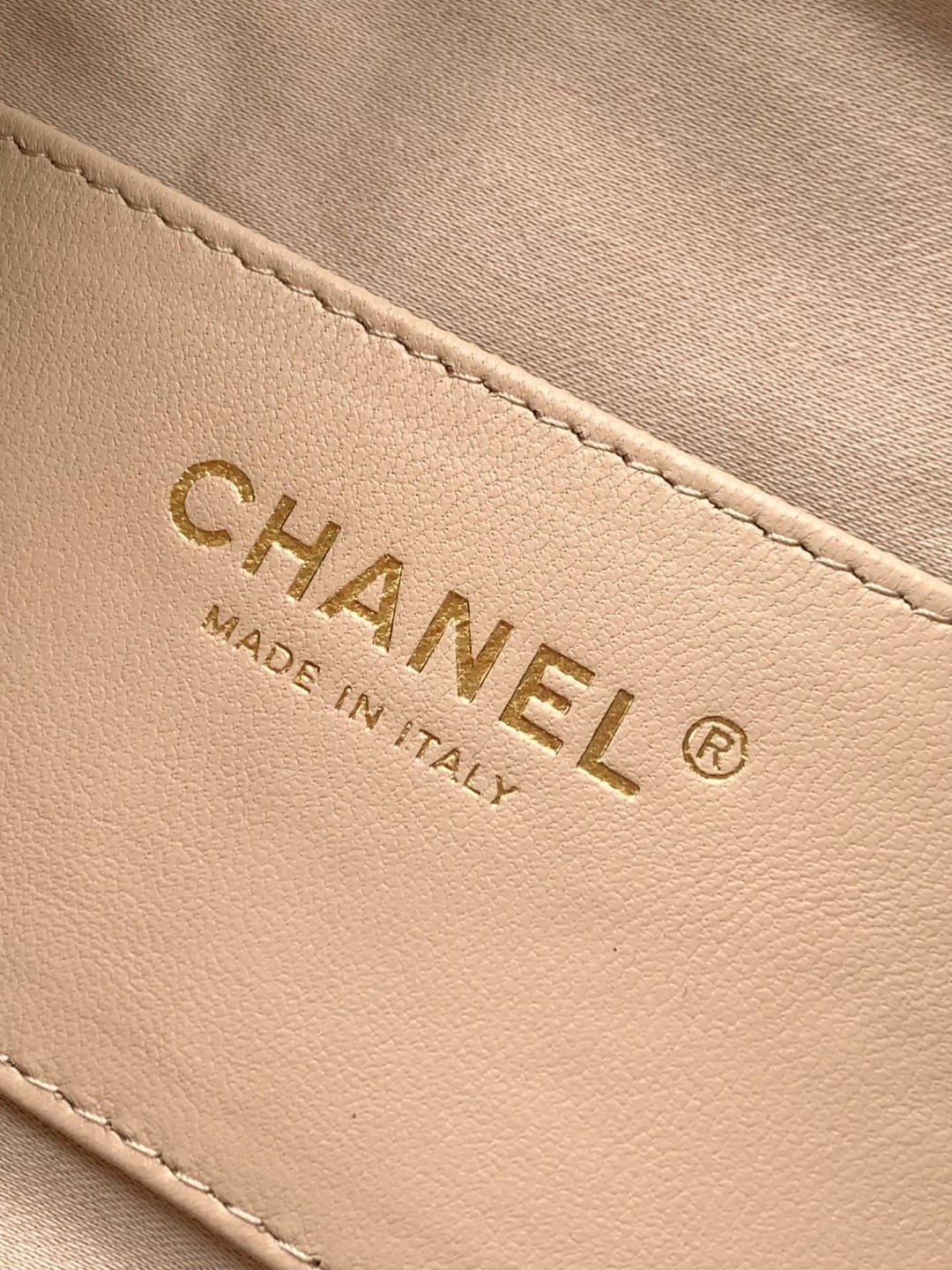 Ch**el 25 Medium Handbag