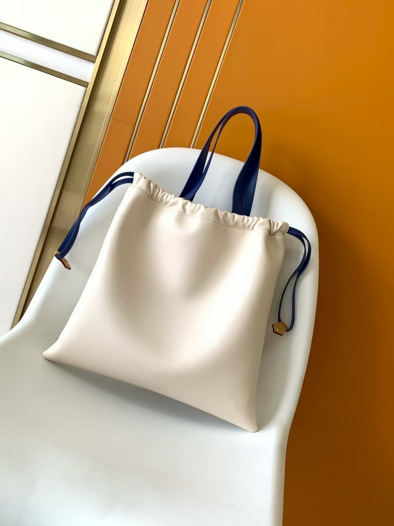 L0vis Vvtt0n M15235 Dust Bag Tote