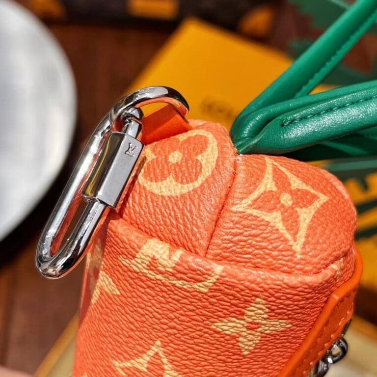 L0vis Vvtt0n Carrot pouch M80851