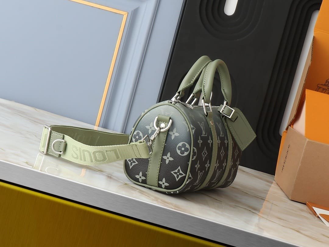 L0vis Vvtt0n M11591 KEEPALL BANDOULIÈRE 25 handbag