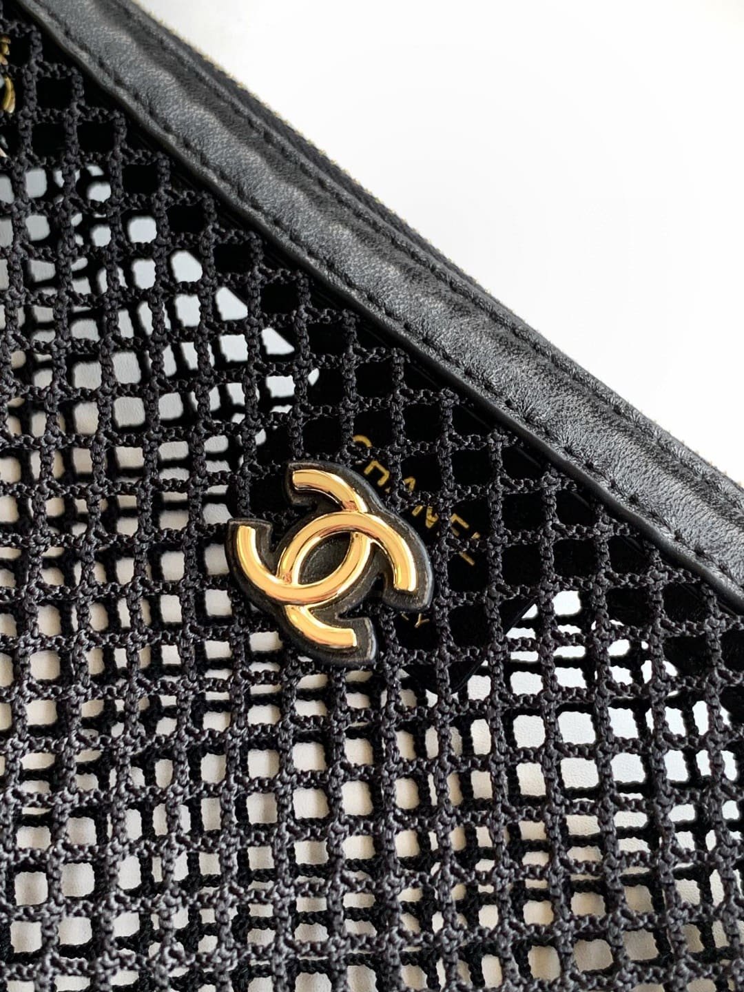 Ch**el Spring-Summer 2025 Clutch with Chain