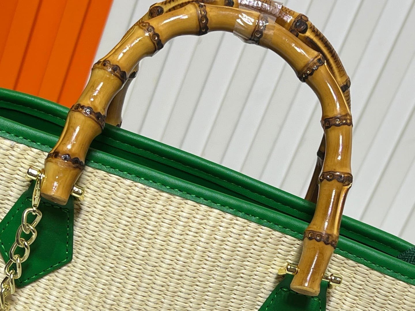L0vis Vvtt0n Raffia Petit Bucket Tote