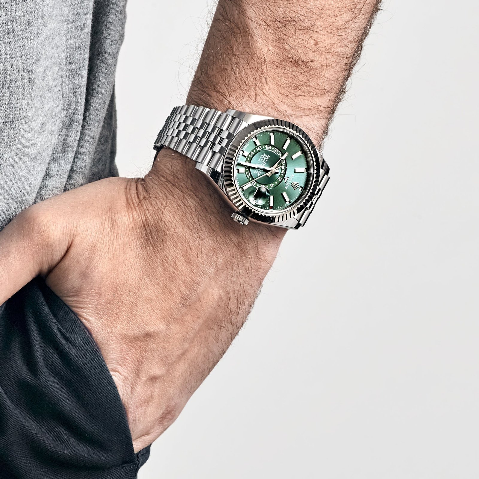 R01ex Sky-Dweller 336934 Stainless Steel Green Dial Jubilee (2025)