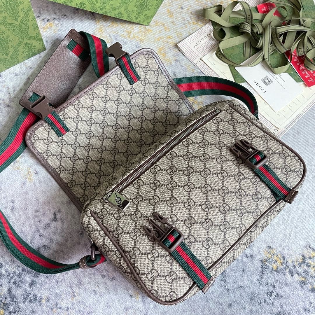 Gvc*1 MESSENGER BAG