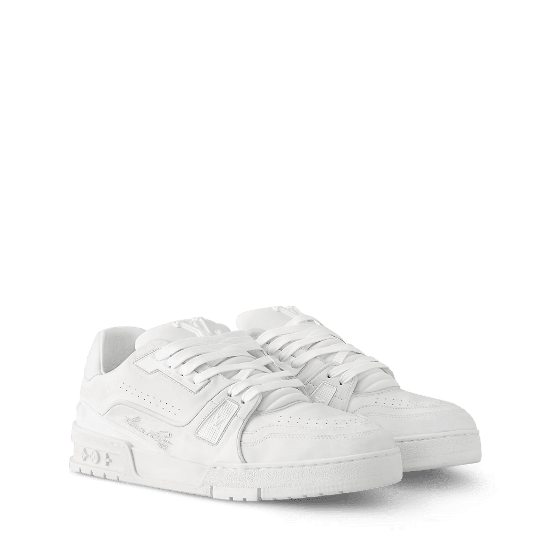 L0vis Vvtt0n 1ADERD LV Trainer Distressed Sneaker