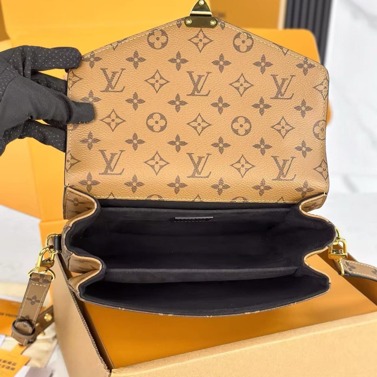 L0vis Vvtt0n M44876 Pochette Métis
