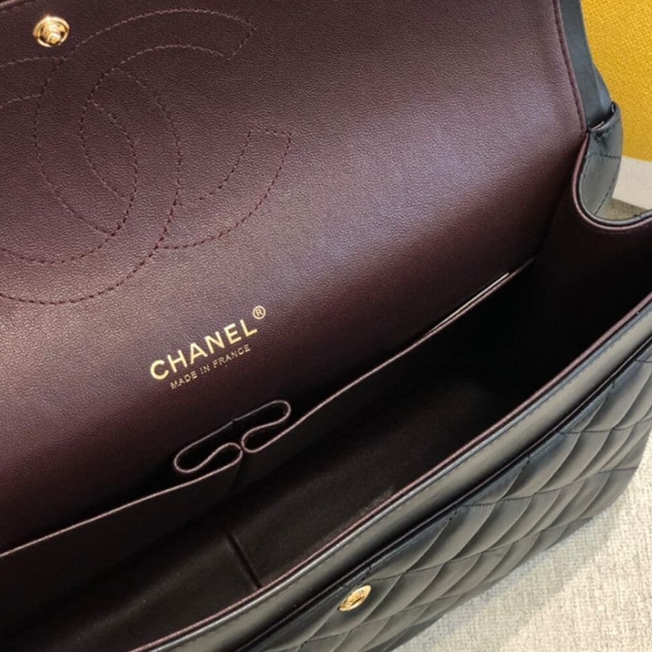 Ch**el Classic Maxi Handbag LAMBSKIN & GOLD METAL