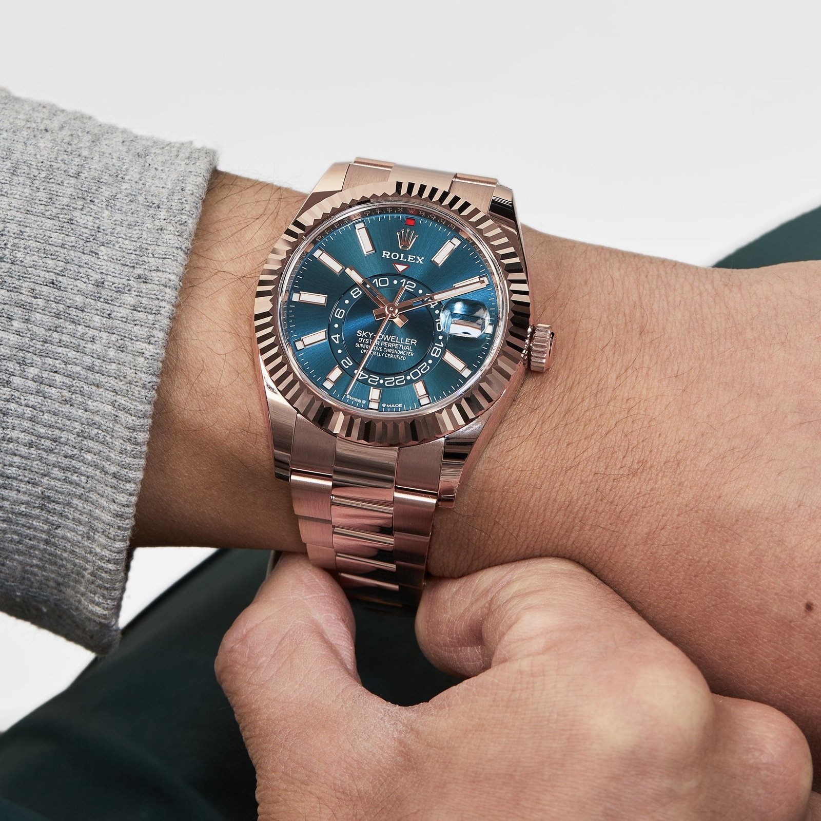 R01ex Sky-Dweller 336935 Rose Gold Blue Dial