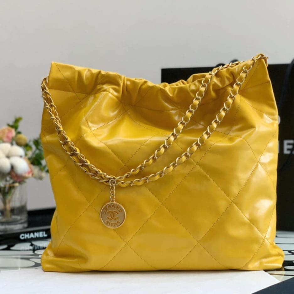 Ch**el 22 SMALL HANDBAG AS3260