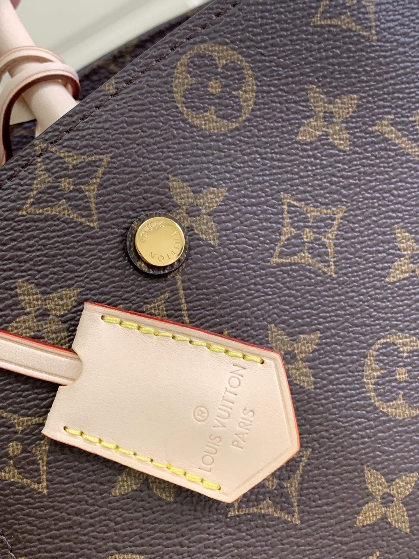 L0vis Vvtt0n Monogram Canvas Montaigne MM M41056