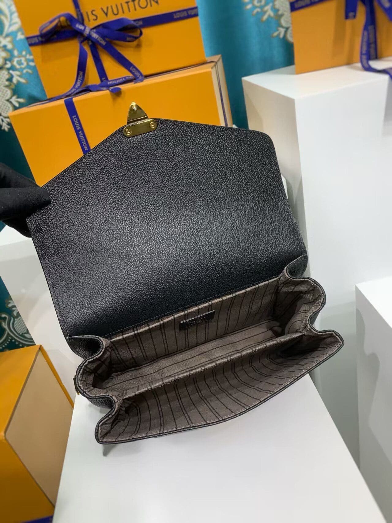 L0vis Vvtt0n M41487 Pochette Metis