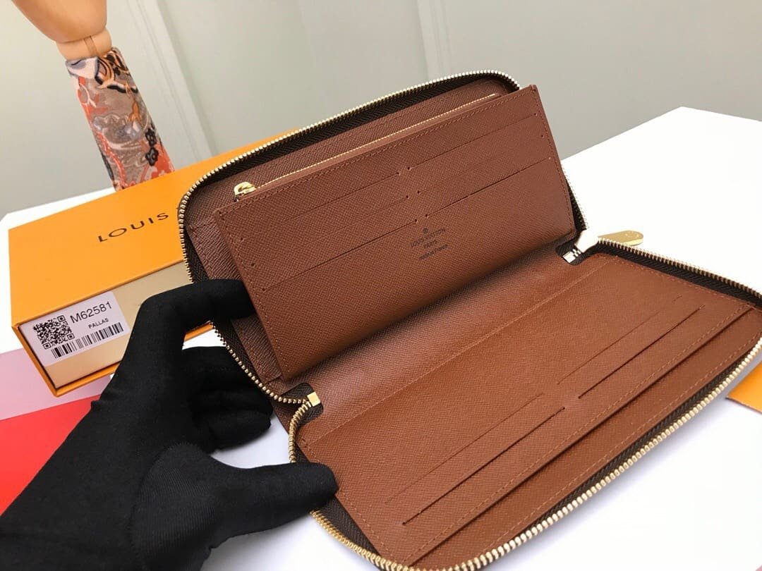 L0vis Vvtt0n M62581 Zippy Organizer