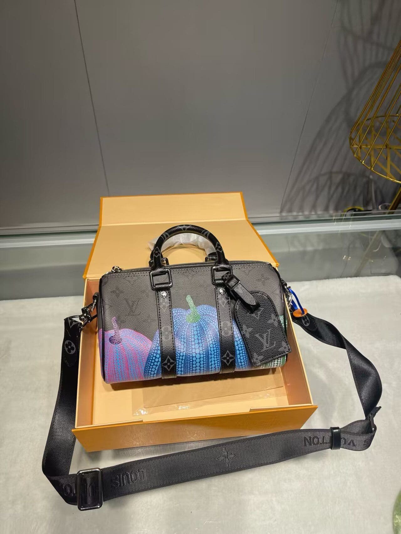 L0vis Vvtt0n Kusama Reverse Monogram Eclipse Keepall 25