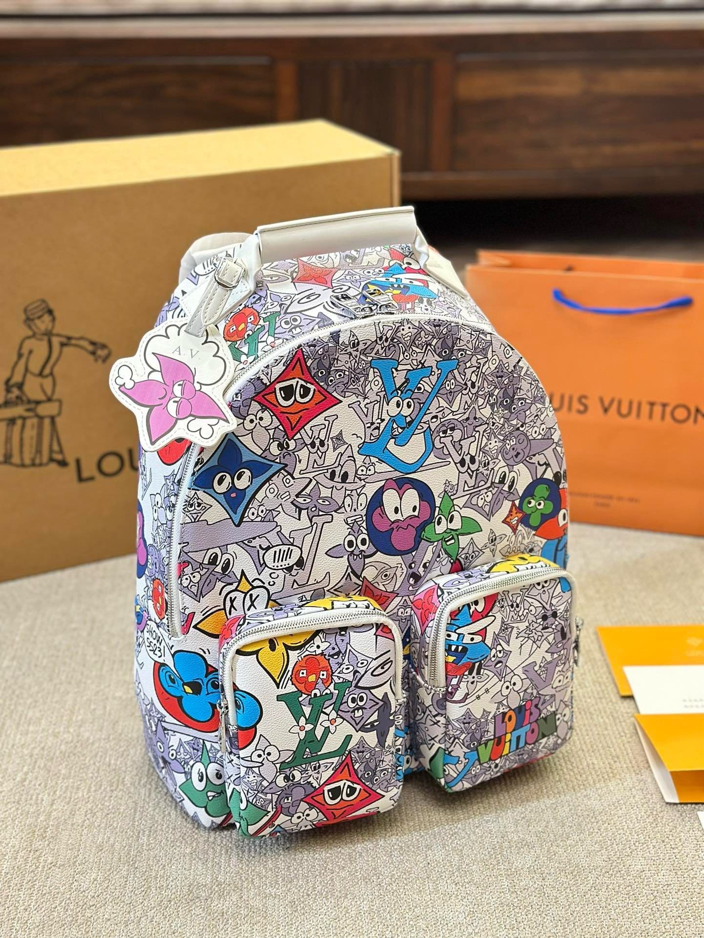 L0vis Vvtt0n Multipocket Backpack Limited Edition Monogram Comics Canvas