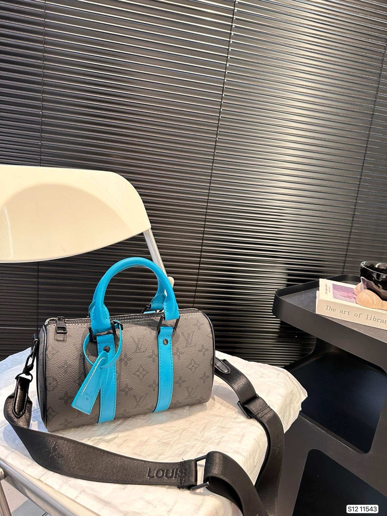 L0vis Vvtt0n M11645 Keepall Bandoulière 25