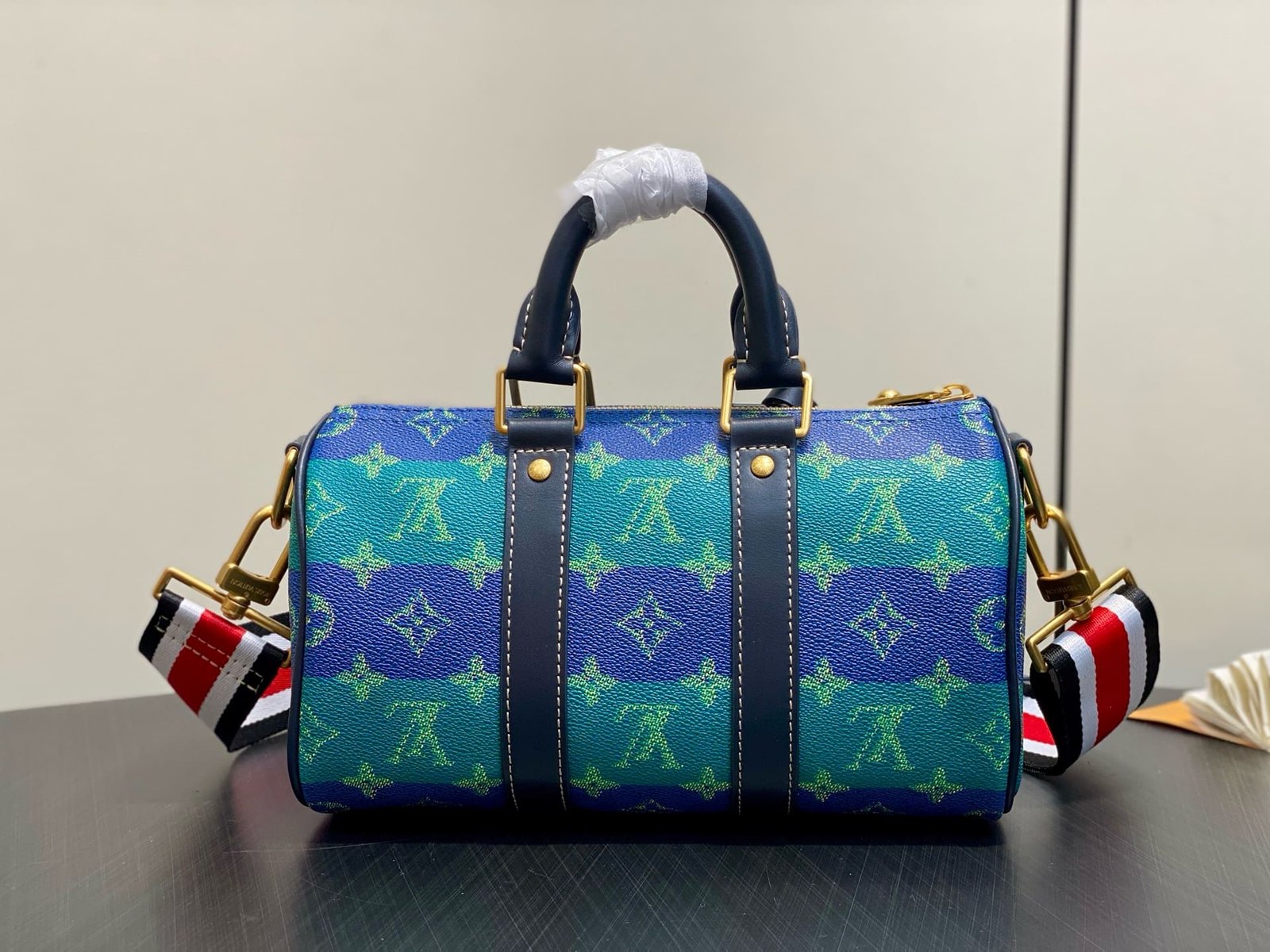 L0vis Vvtt0n M25786 Keepall Bandoulière 25