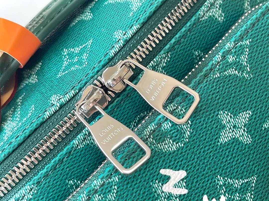 L0vis Vvtt0n M12867 Rush Bumbag