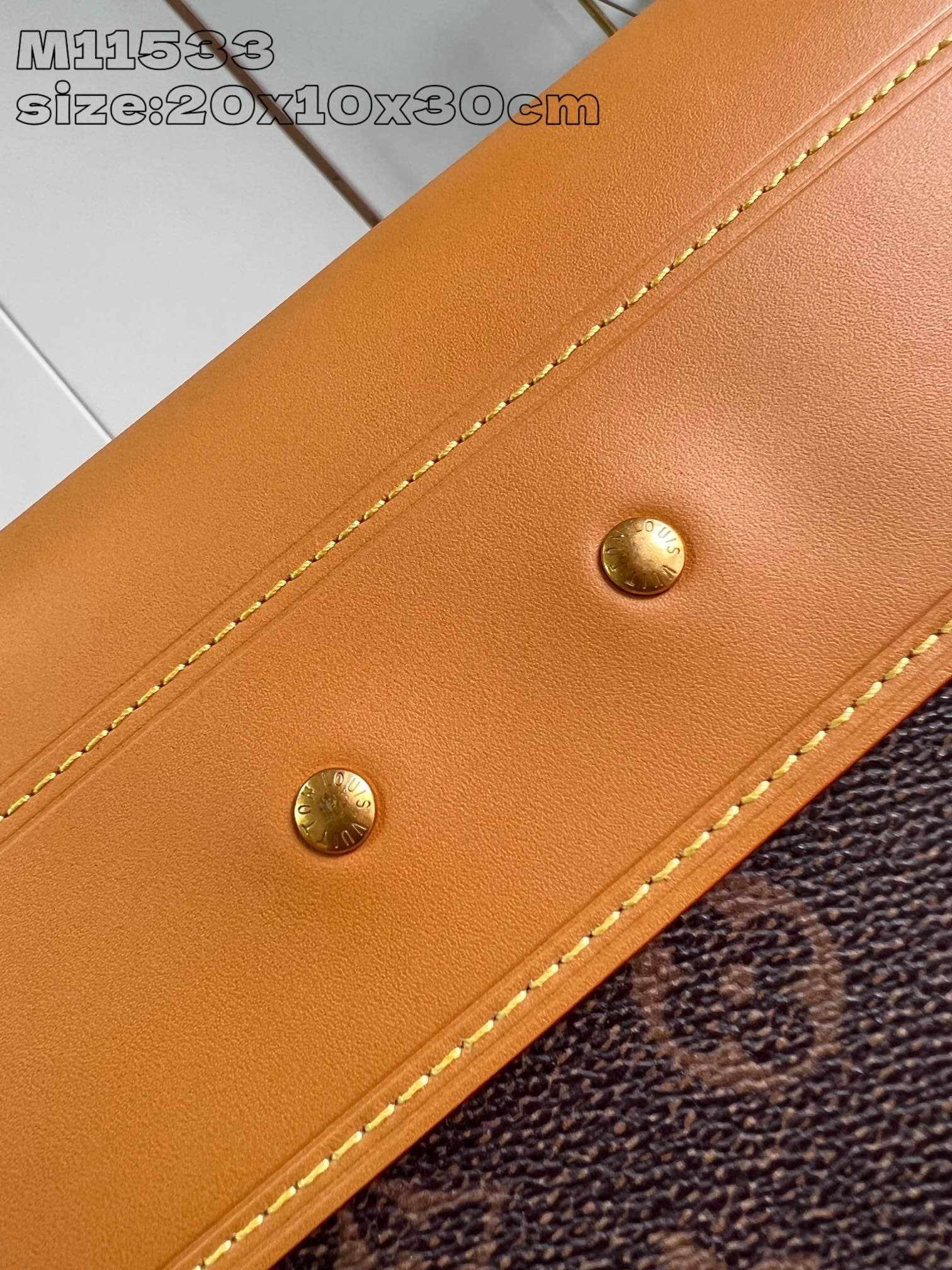 L0vis Vvtt0n M11533 Steamer Crossbody