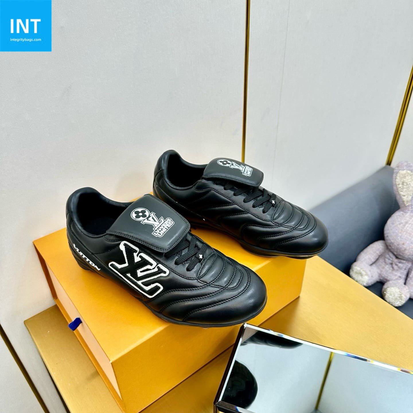 L0vis Vvtt0n Shoes | Mastercraft Quality