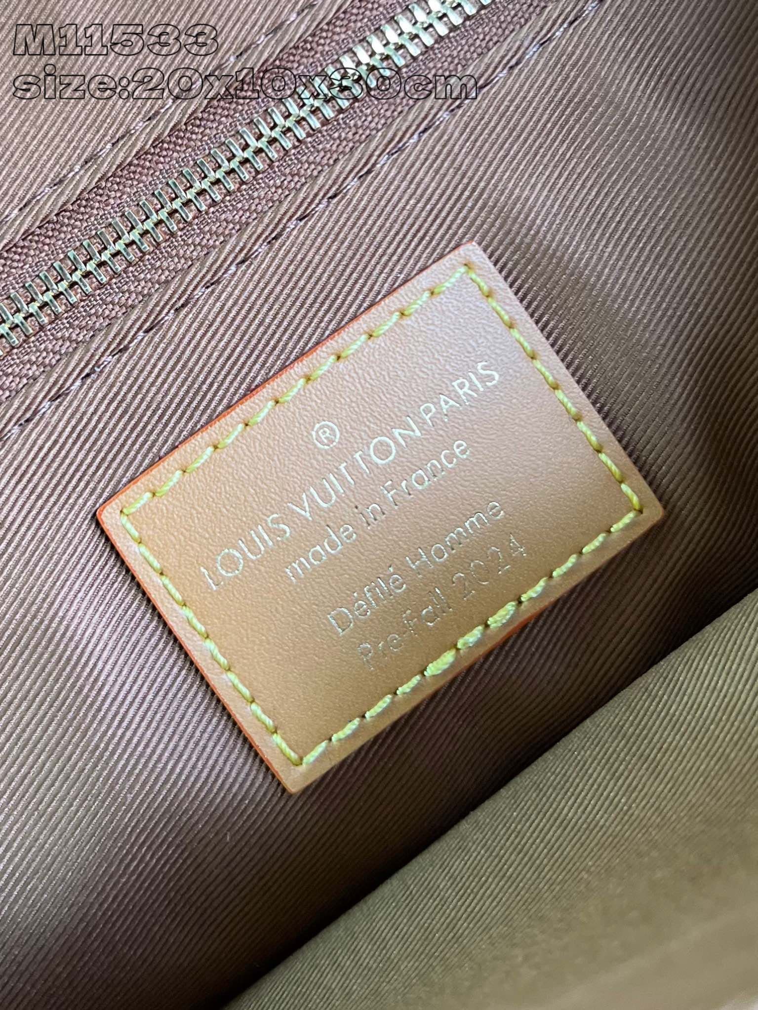 L0vis Vvtt0n M11533 Steamer Crossbody