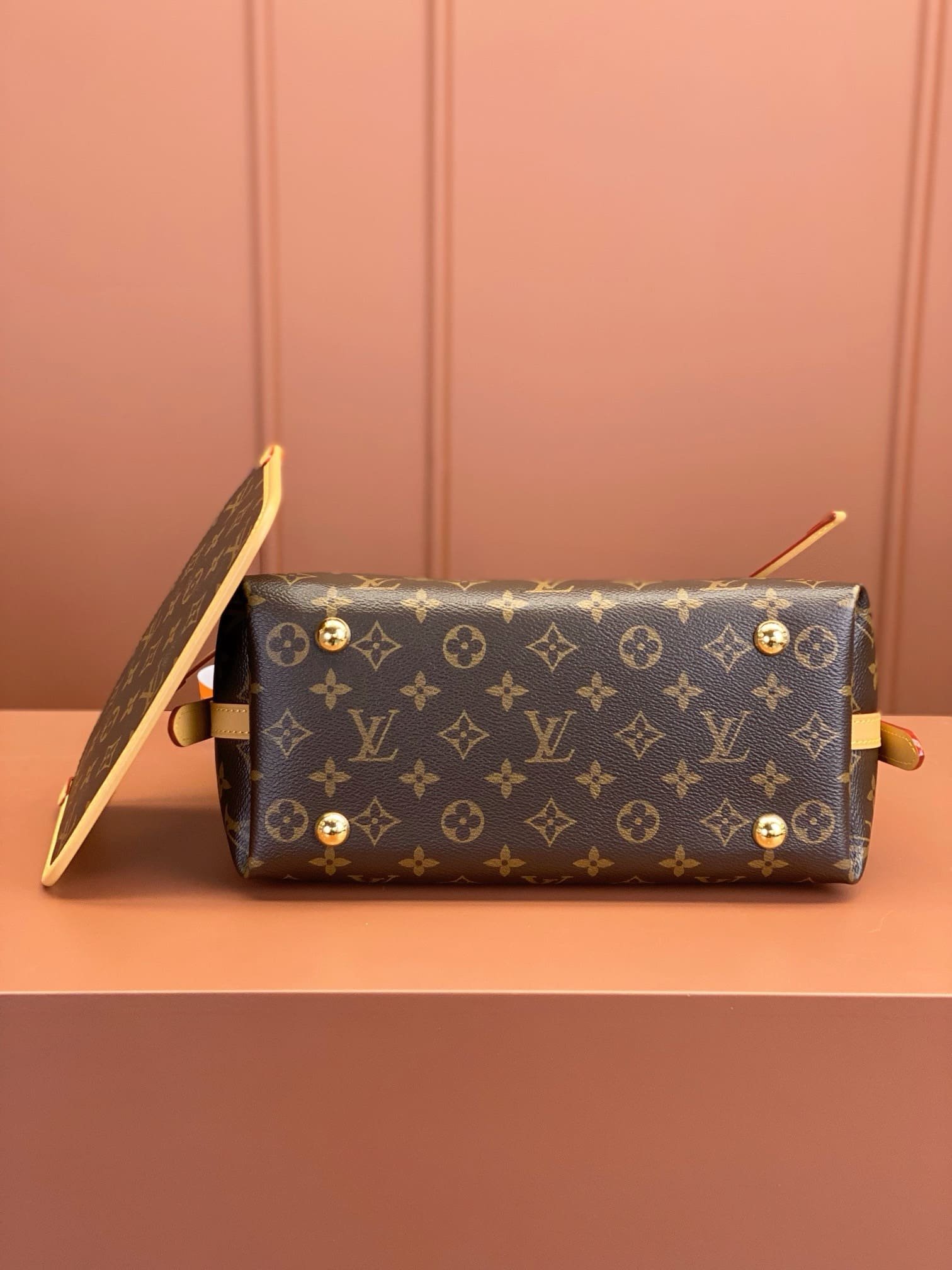 L0vis Vvtt0n M46203 CarryAll PM