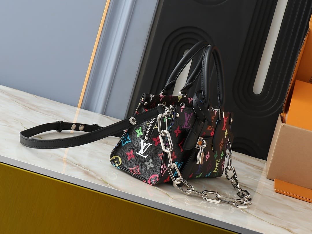 L0vis Vvtt0n M13260 LV x TM OnTheGo East West Chain
