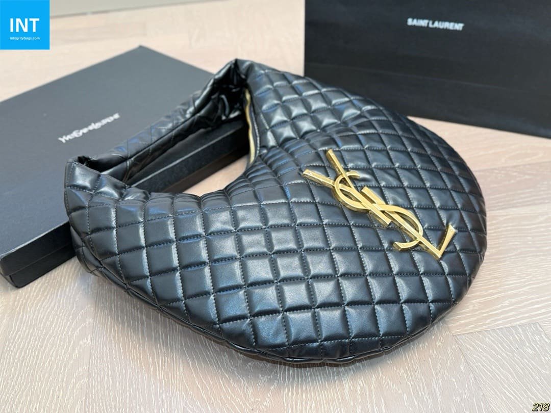 Sa1nt Lau*nt ICARE hobo in quilted nappa