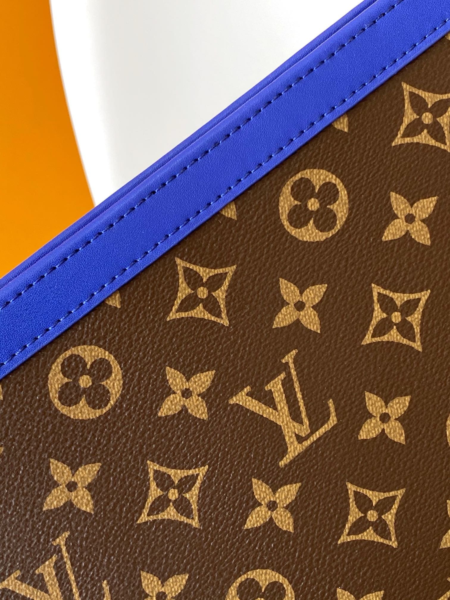 L0vis Vvtt0n M12819 Pochette Voyage MM