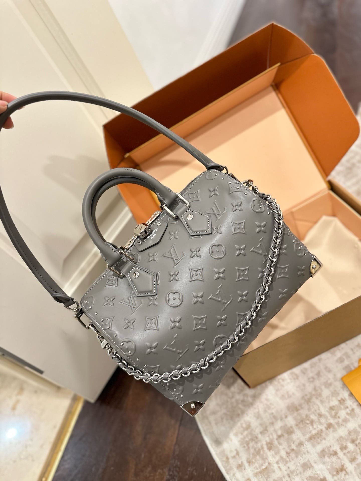 L0vis Vvtt0n Speedy trunk 25 monogram
