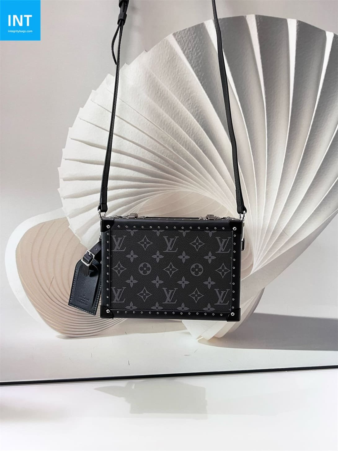 L0vis Vvtt0n M20251 CLUTCH BOX Portable Hard Case
