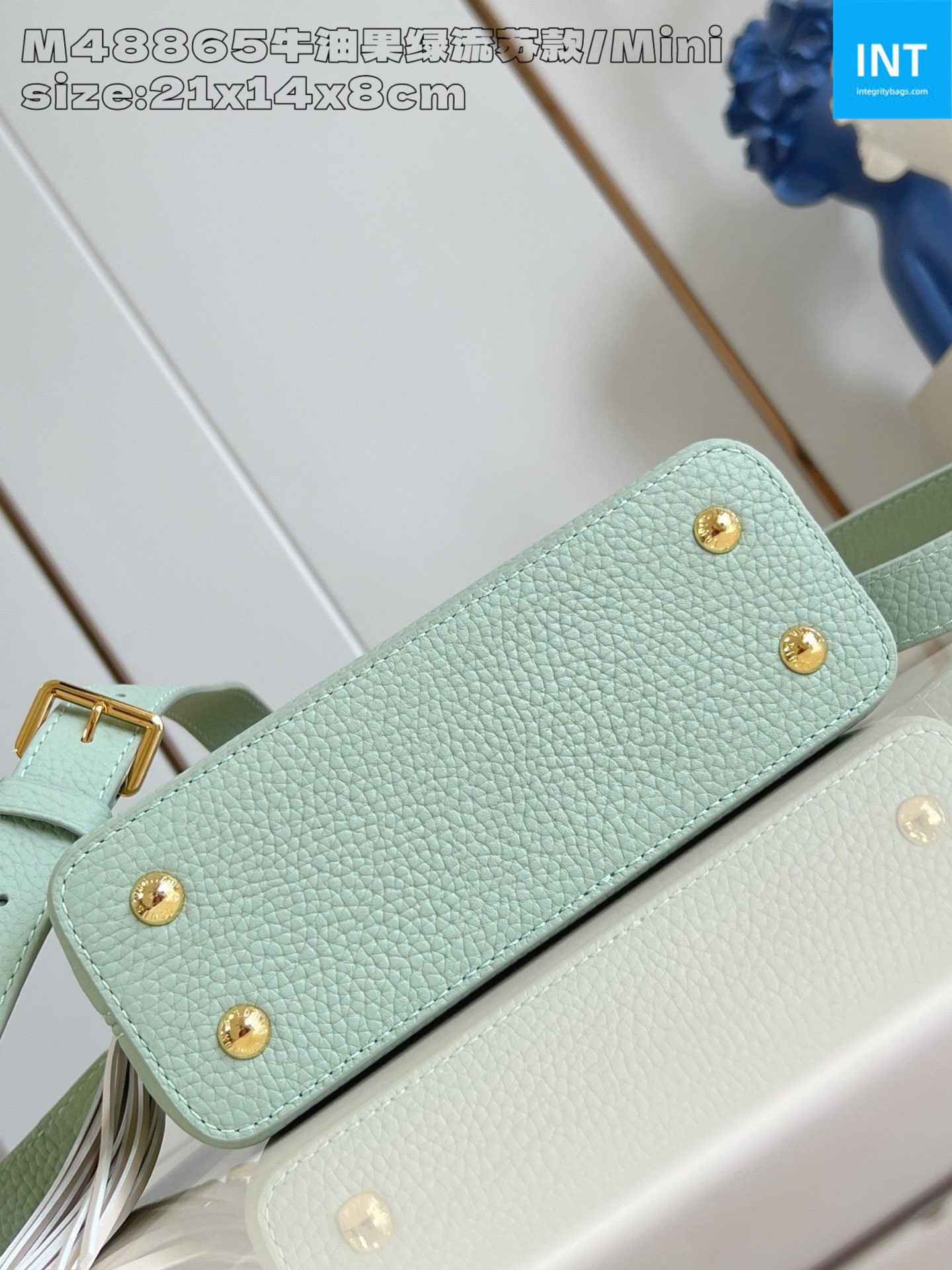 L0vis Vvtt0n M15157 Capucines Mini