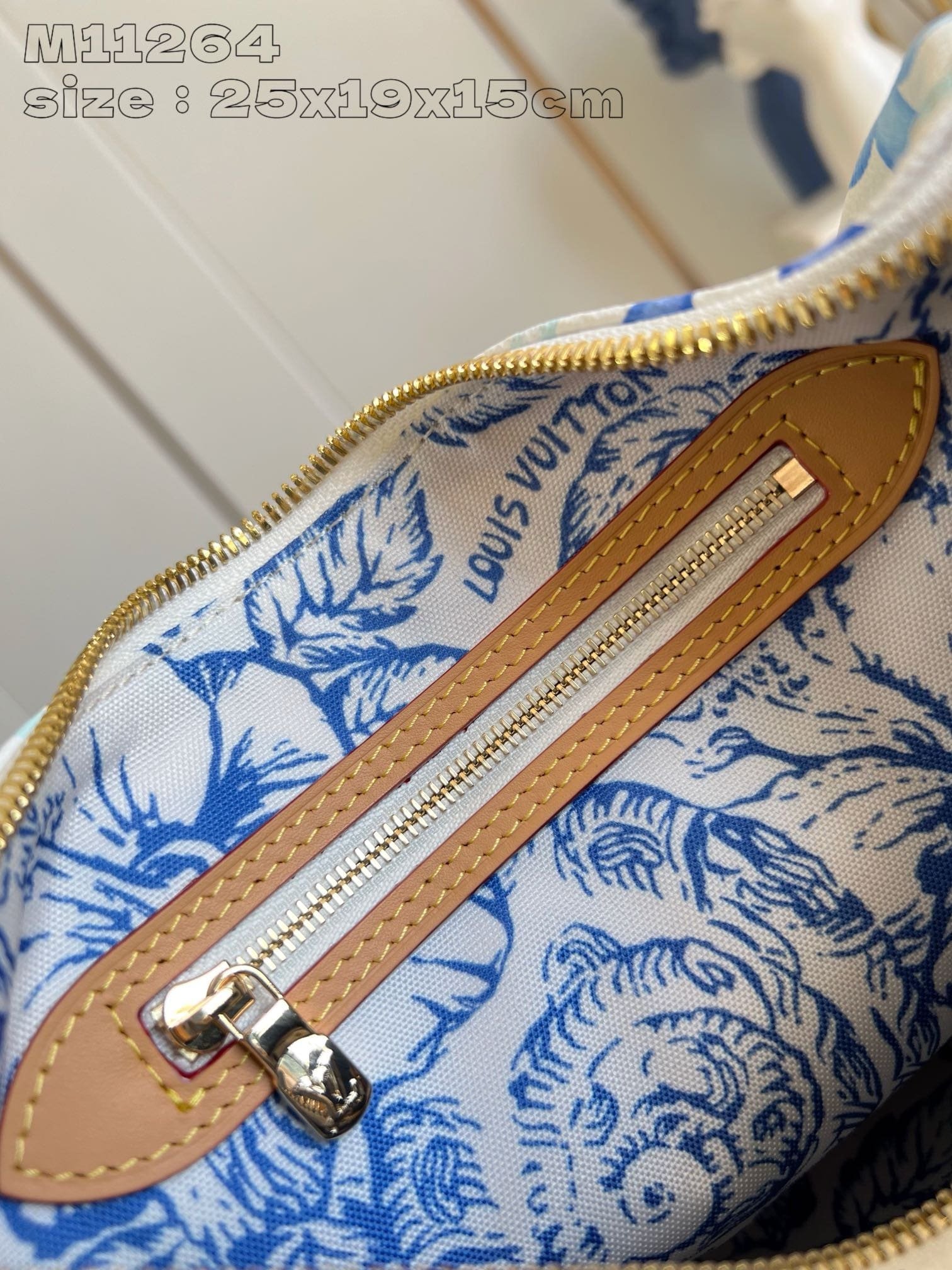 L0vis Vvtt0n M11264 SPEEDY BANDOULIÈRE 25