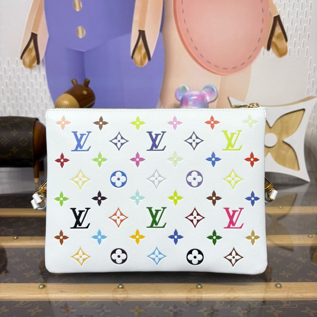 L0vis Vvtt0n M13233 LV x TM Coussin PM