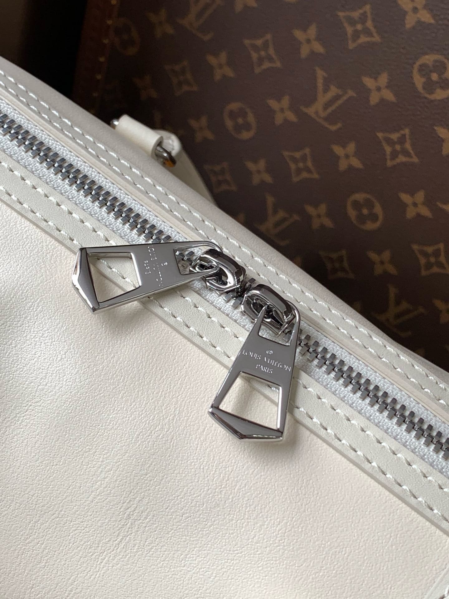 L0vis Vvtt0n M12965 Speedy Cargo Vibe
