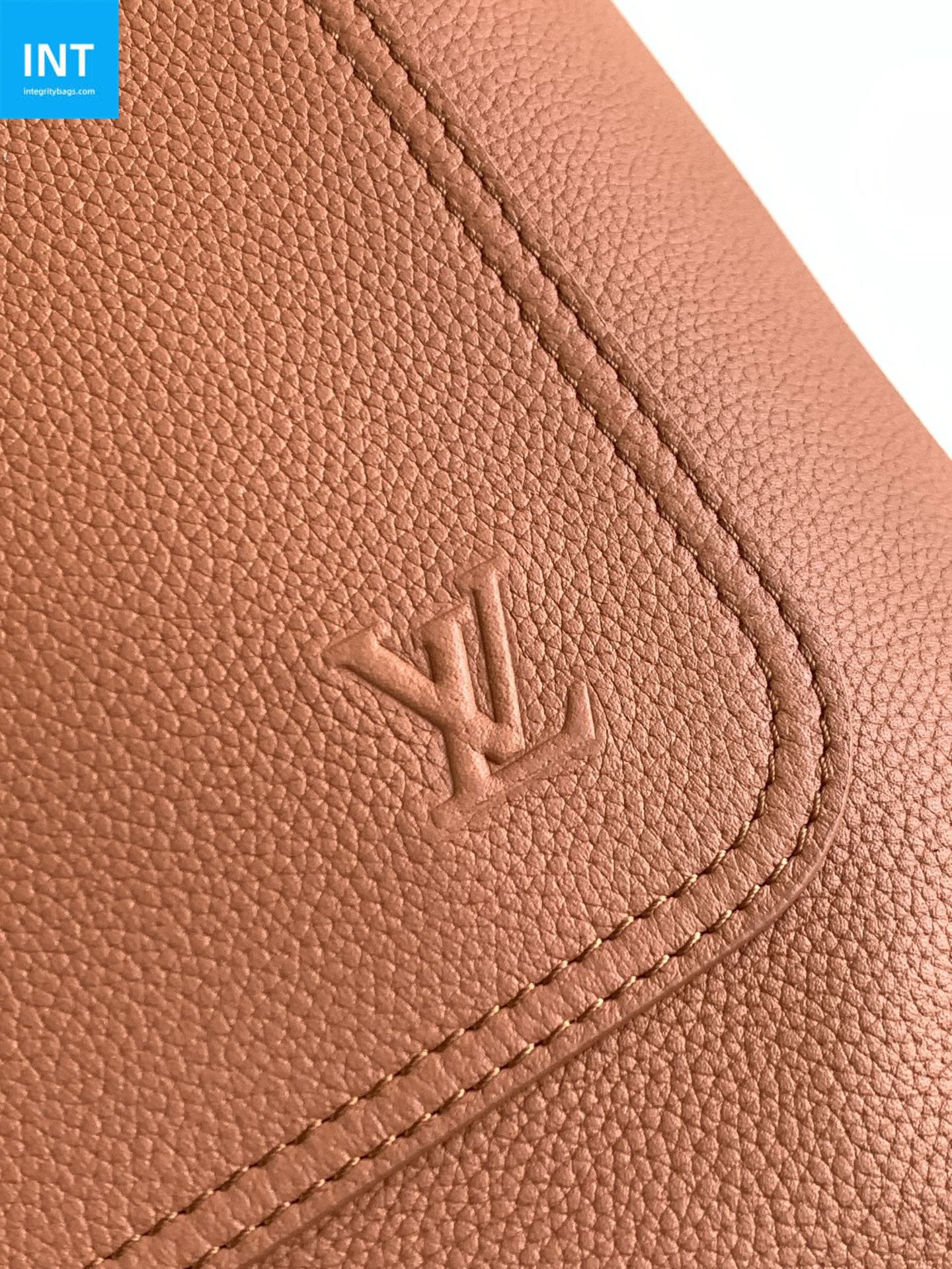 L0vis Vvtt0n M26023 Fastline Backpack