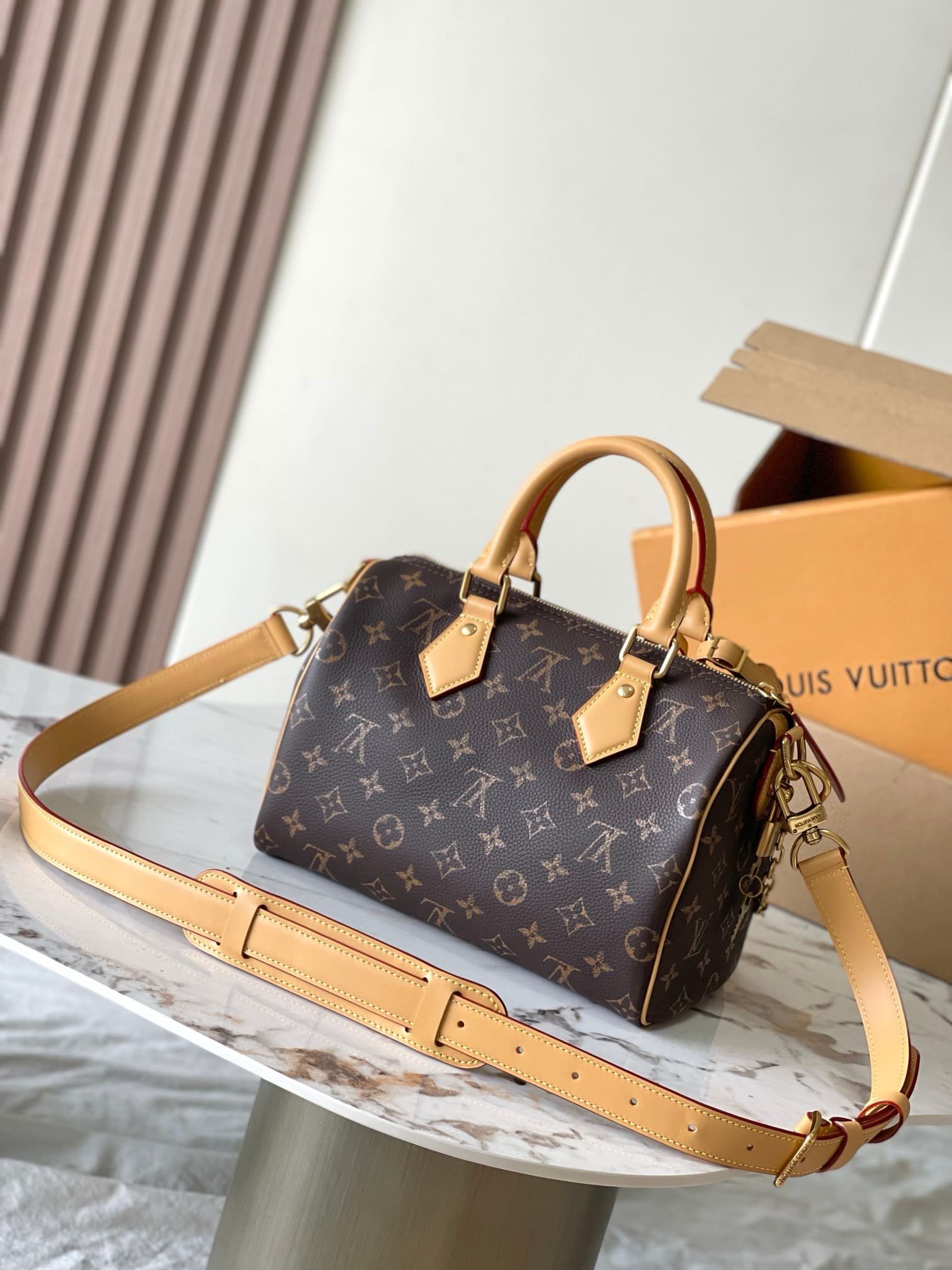 L0vis Vvtt0n M24443 Speedy P9 Bandoulière 25