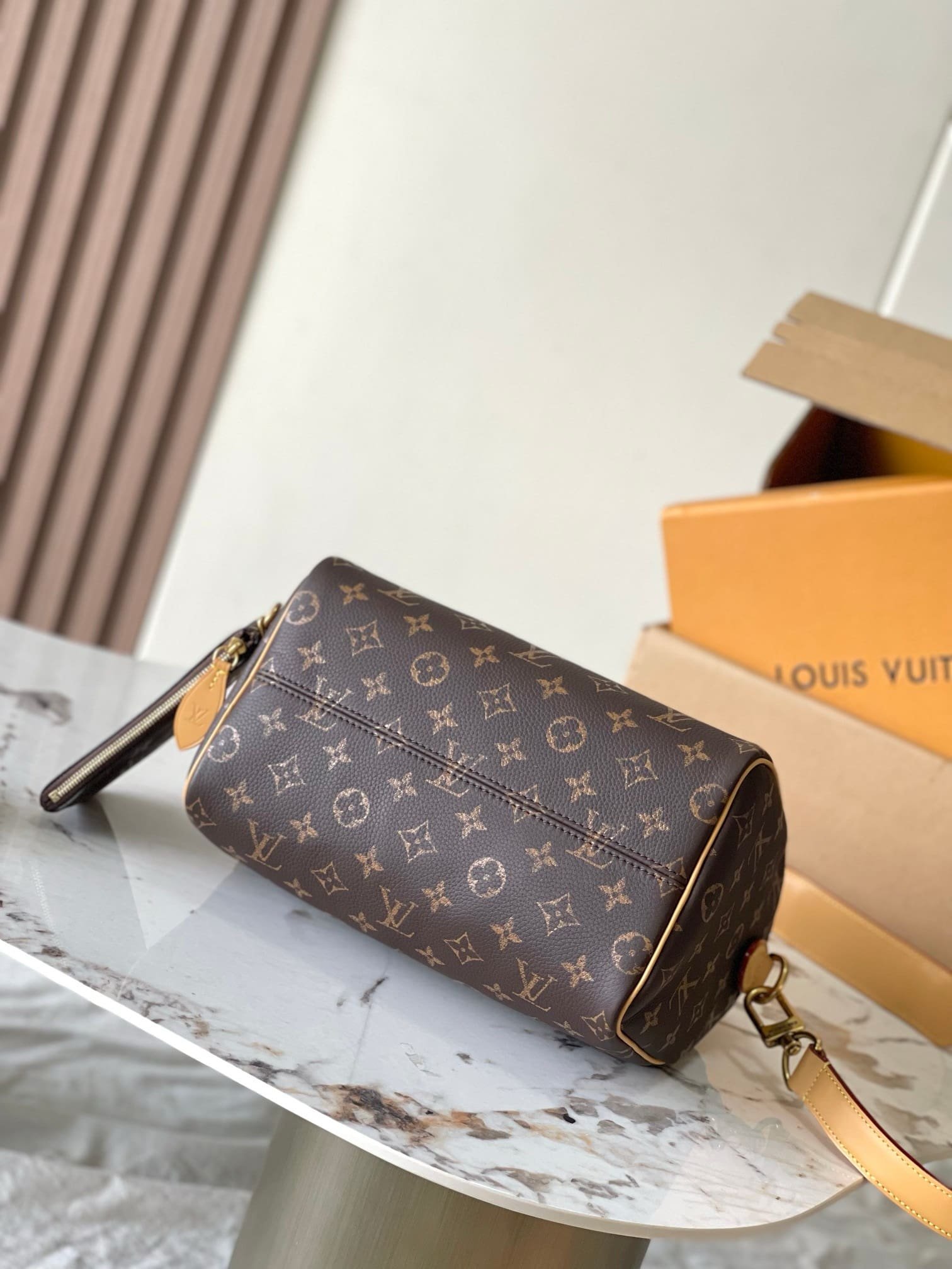 L0vis Vvtt0n M24443 Speedy P9 Bandoulière 25