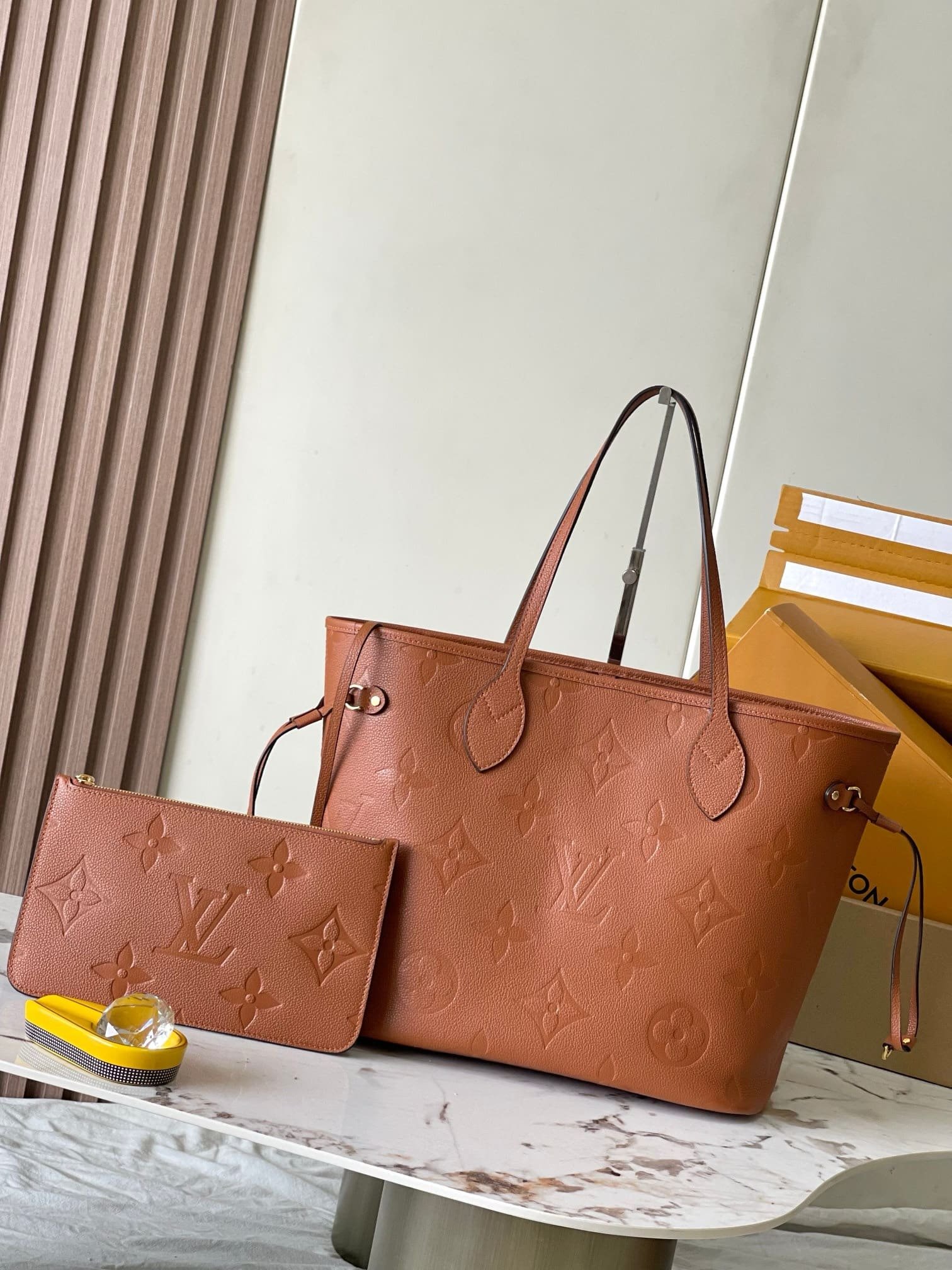 L0vis Vvtt0n M12605 Neverfull MM