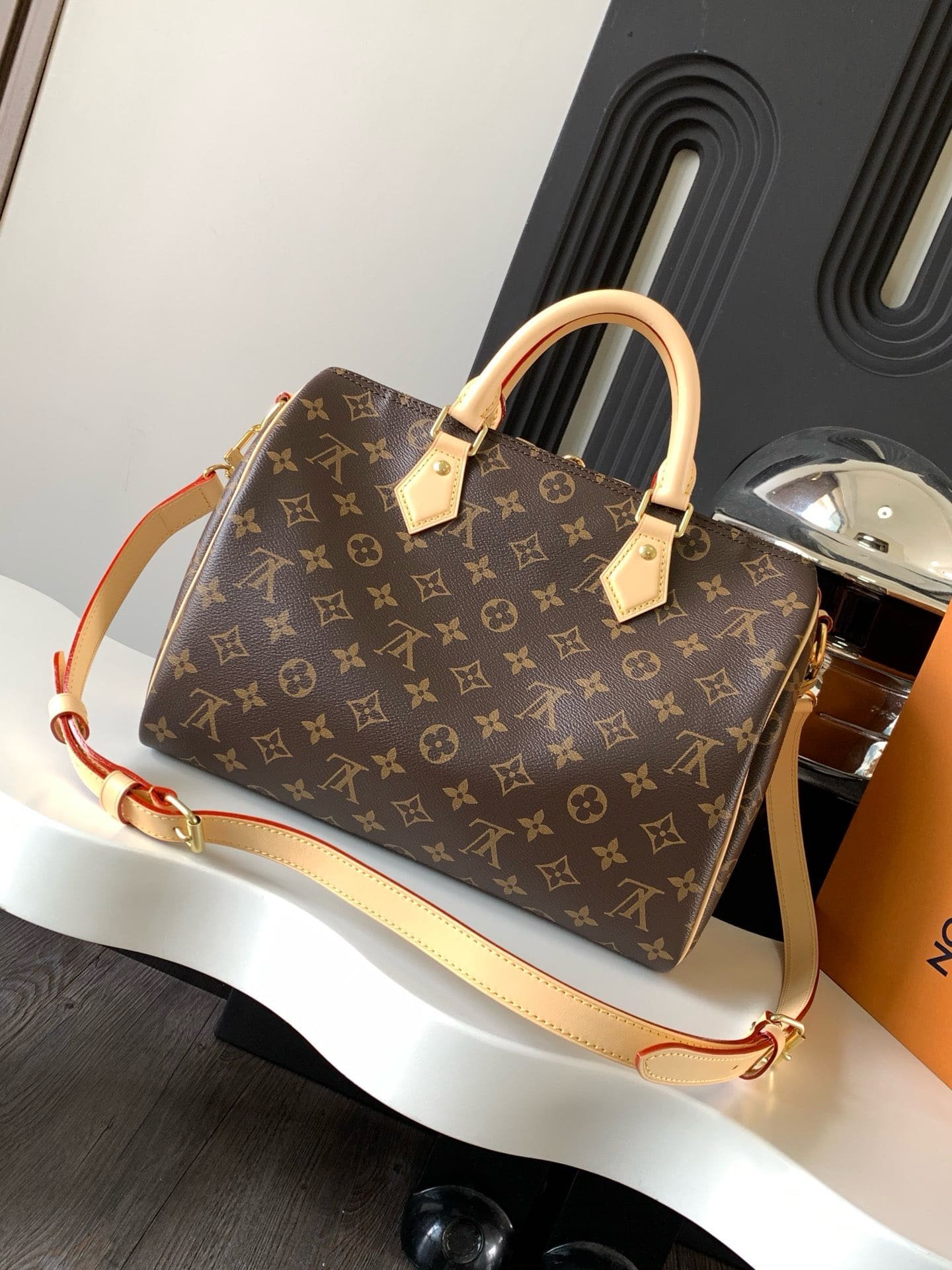 L0vis Vvtt0n M46980 Speedy Bandoulière 30