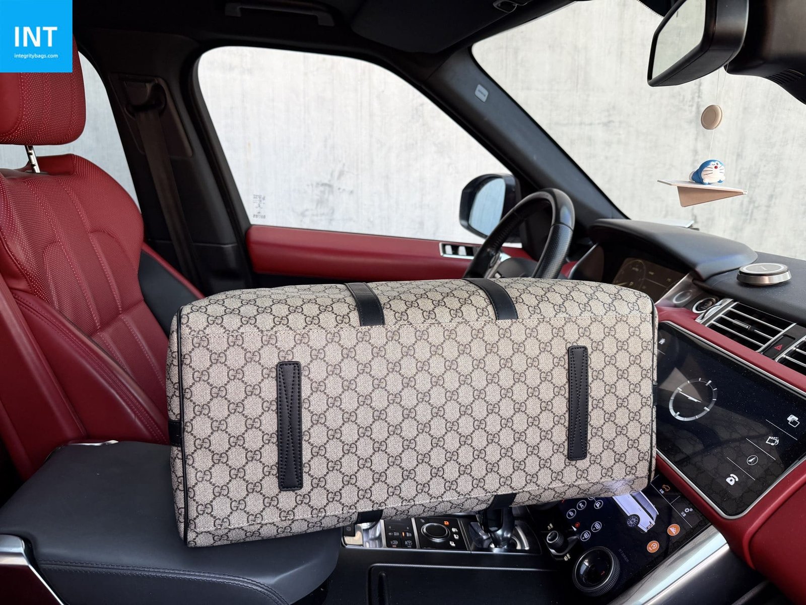 Gvc*1 LARGE DUFFLE BAG