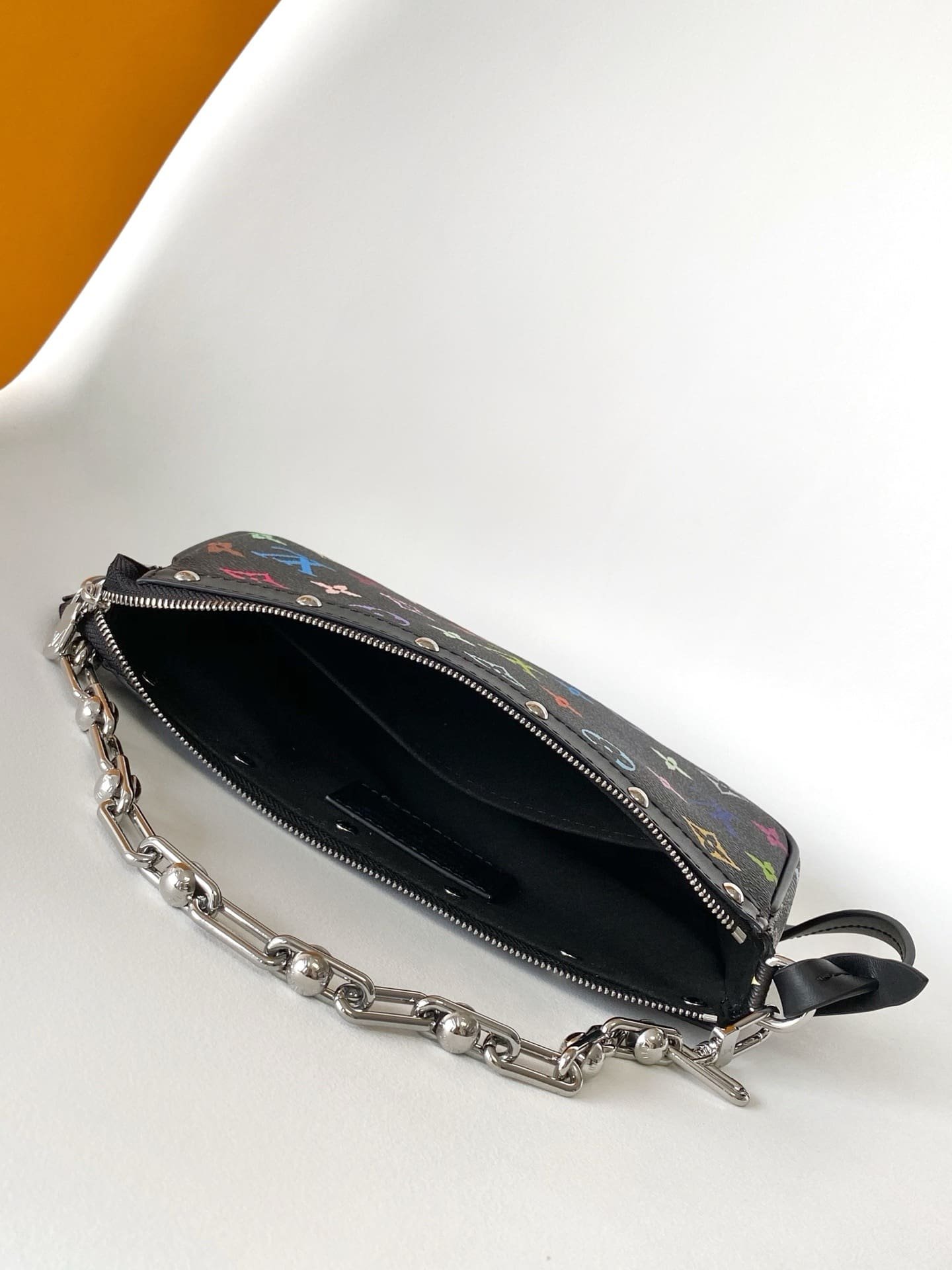 L0vis Vvtt0n M13663 LV x TM Pochette Accessoires