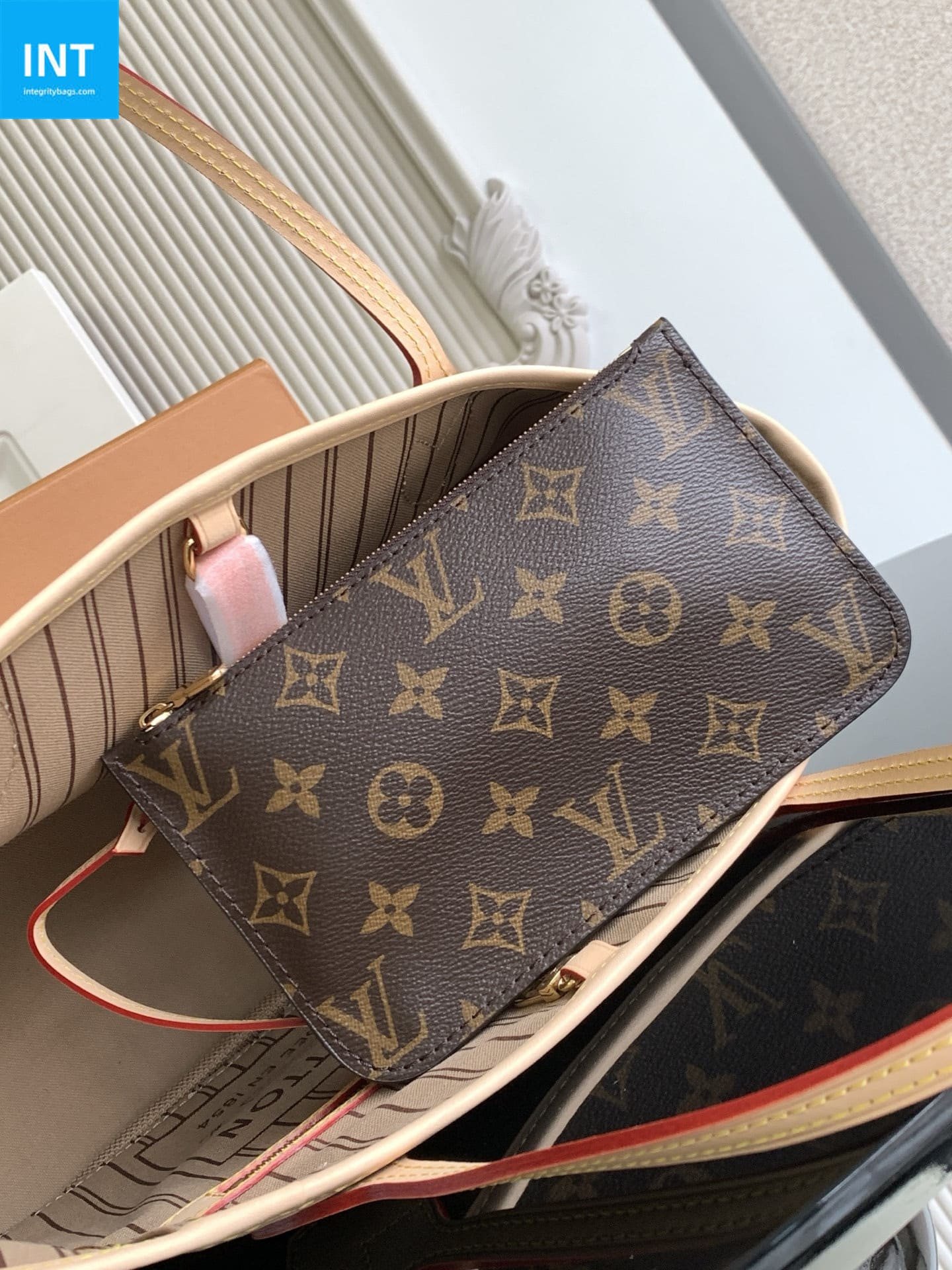 L0vis Vvtt0n M46979 Neverfull PM