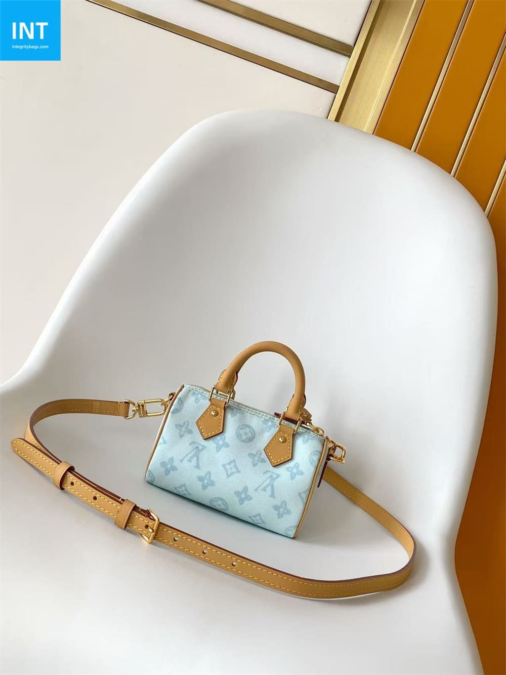 L0vis Vvtt0n M28323 Nano Speedy