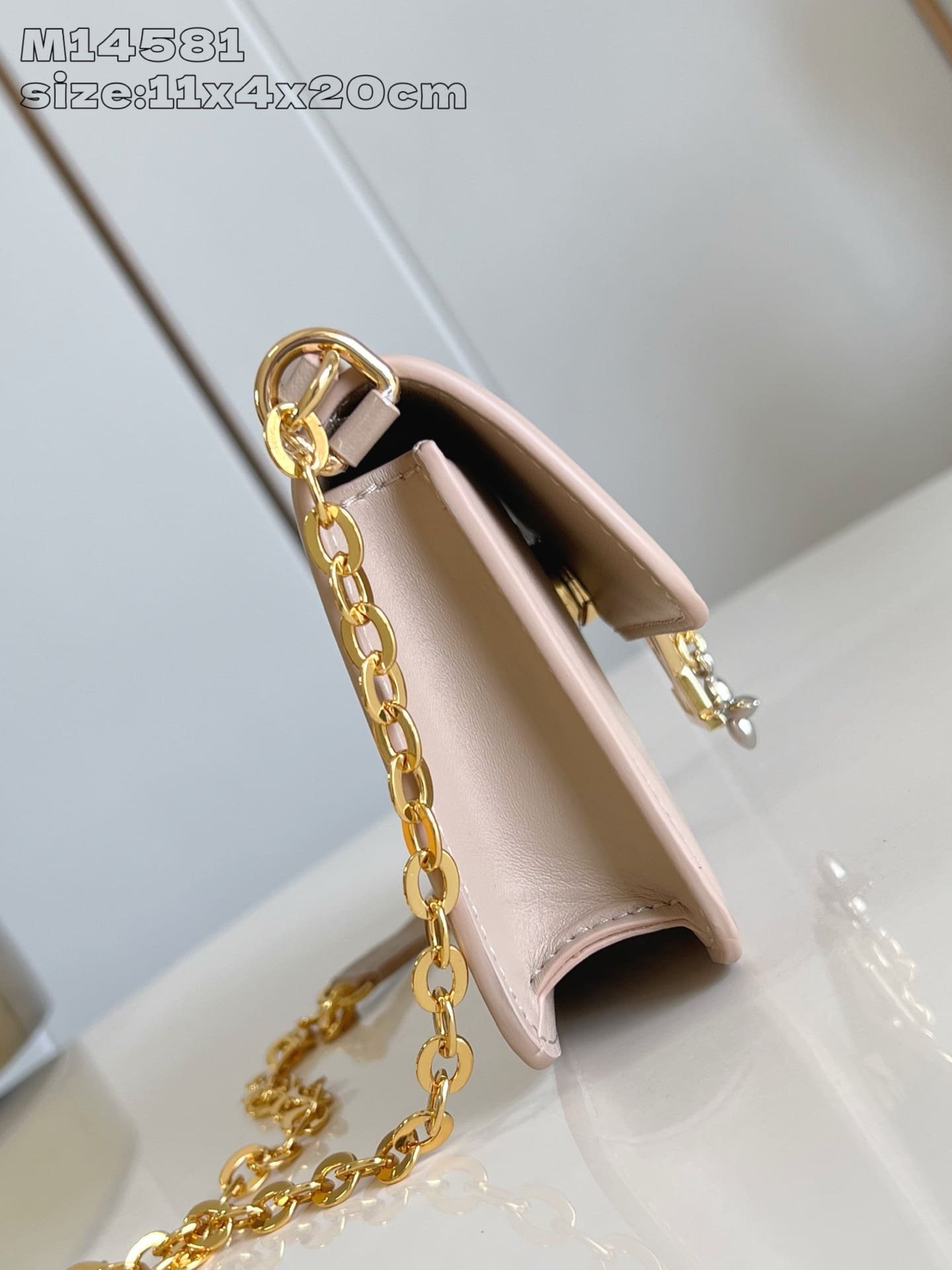 L0vis Vvtt0n M14581 Wallet On Chain LV Bloom