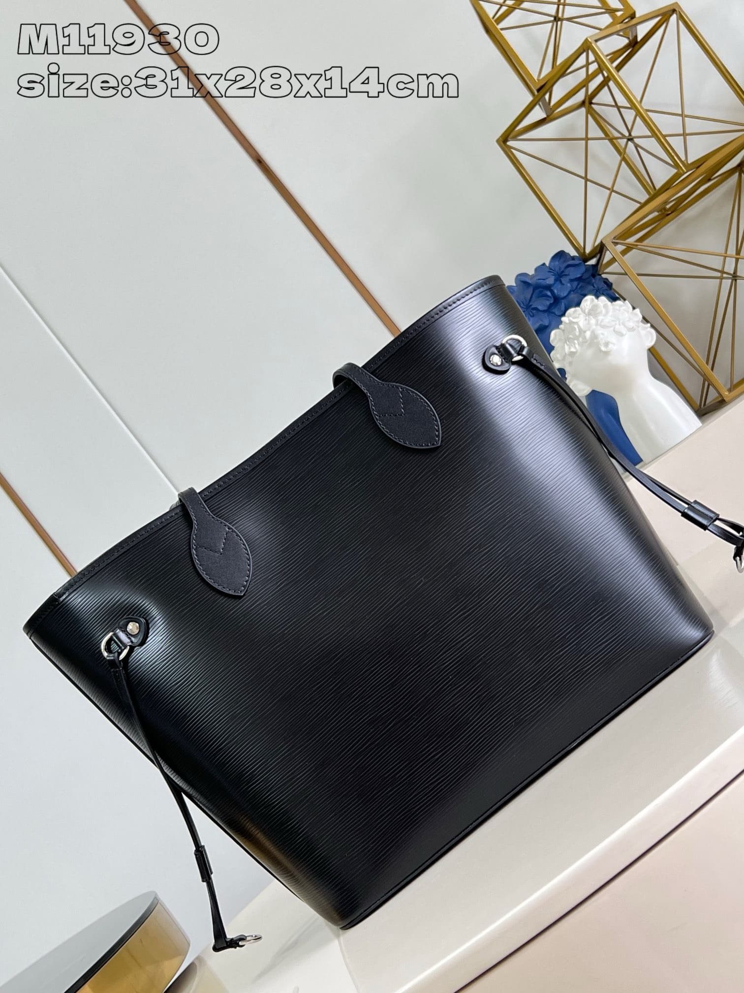 L0vis Vvtt0n M11930 Neverfull MM