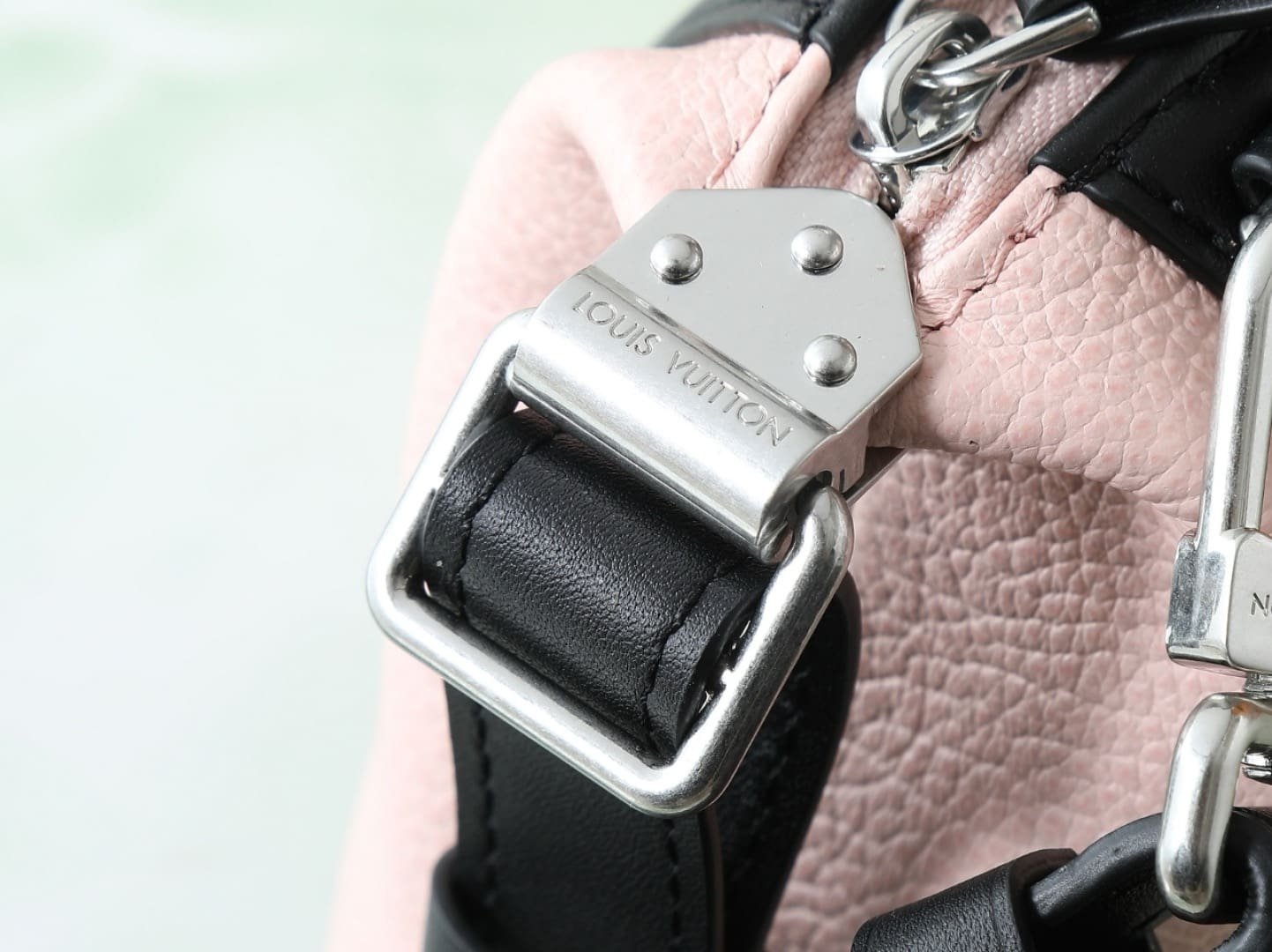 L0vis Vvtt0n M25566 Nano LV Biker