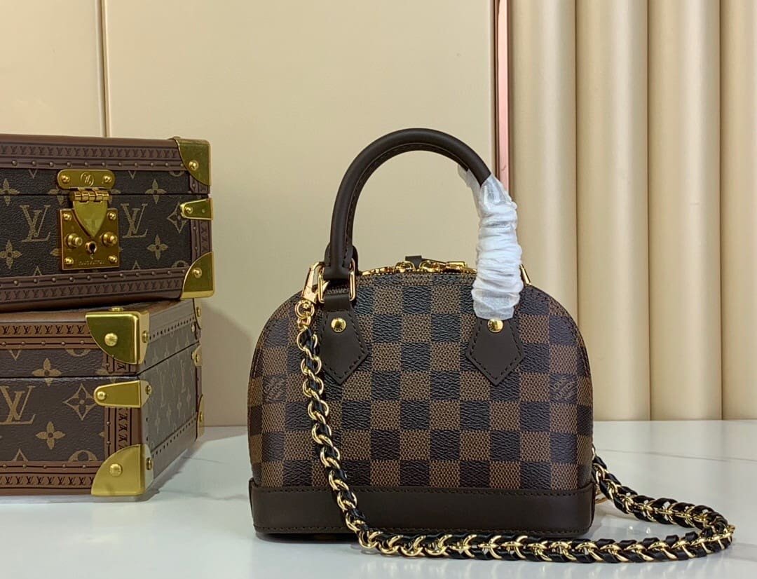 L0vis Vvtt0n K00015 Customizable Alma Mini LV&I