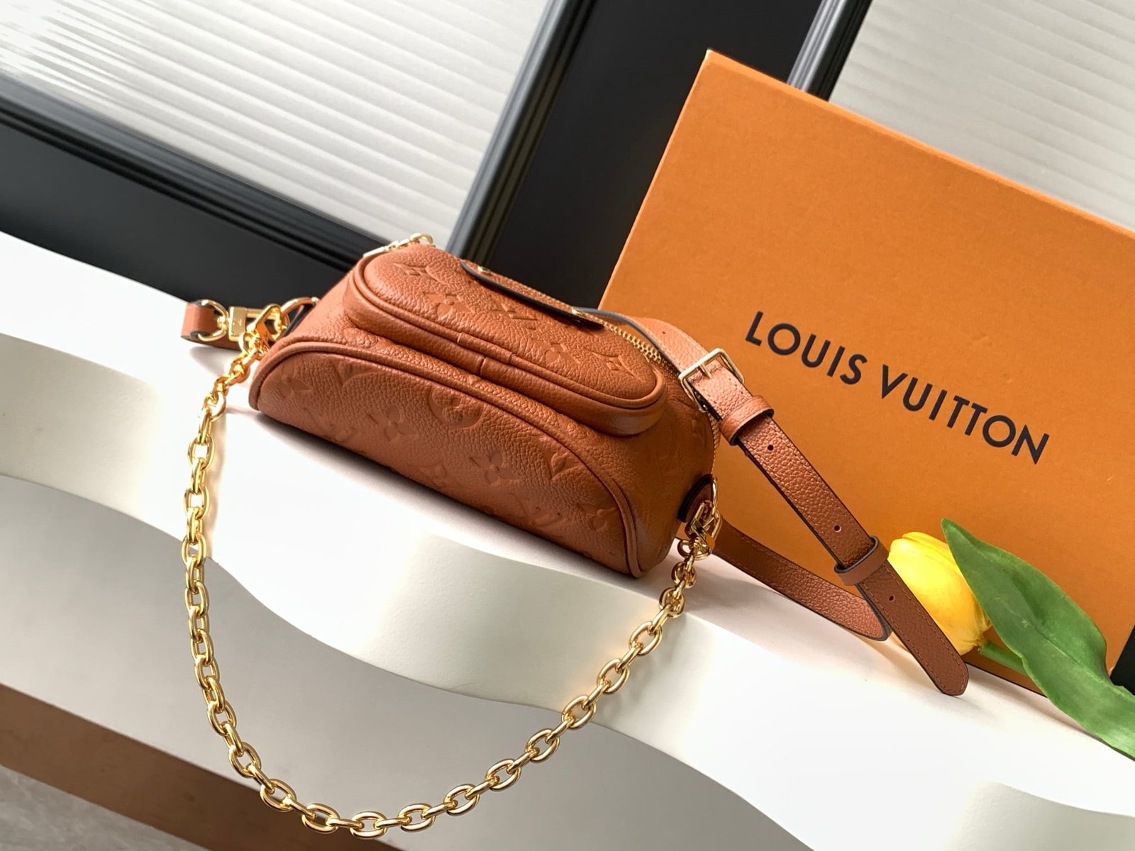 L0vis Vvtt0n M12753 Mini Bumbag