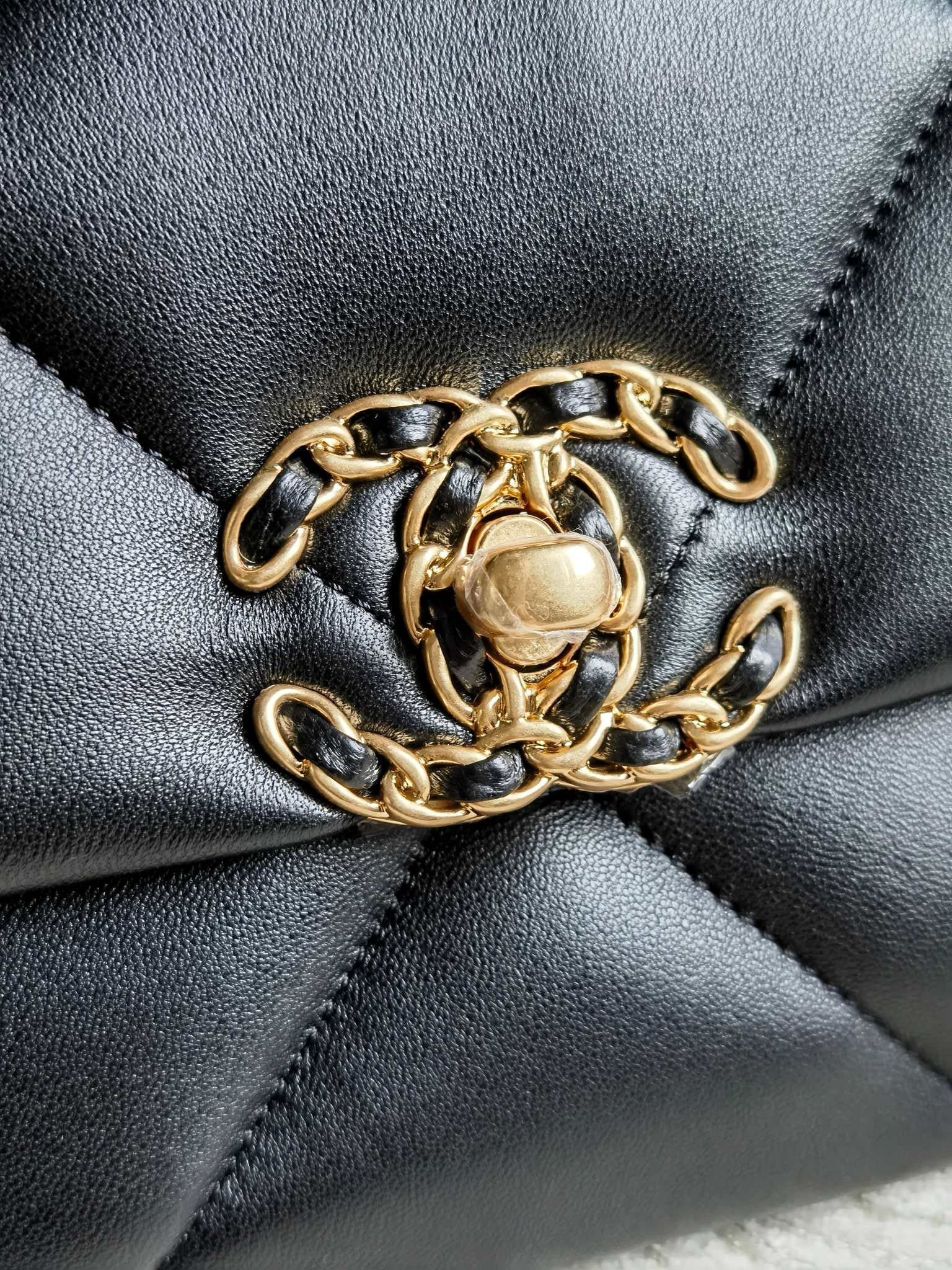 Ch**el 19 HANDBAG AS1160 Top quality version